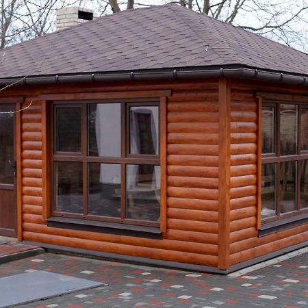 Apartamento Saxony Dim Chernivtsi Exterior foto
