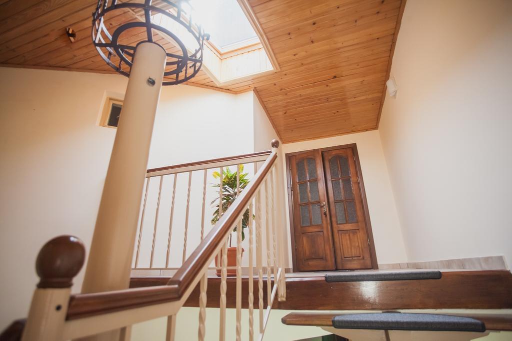 Apartamento Saxony Dim Chernivtsi Exterior foto