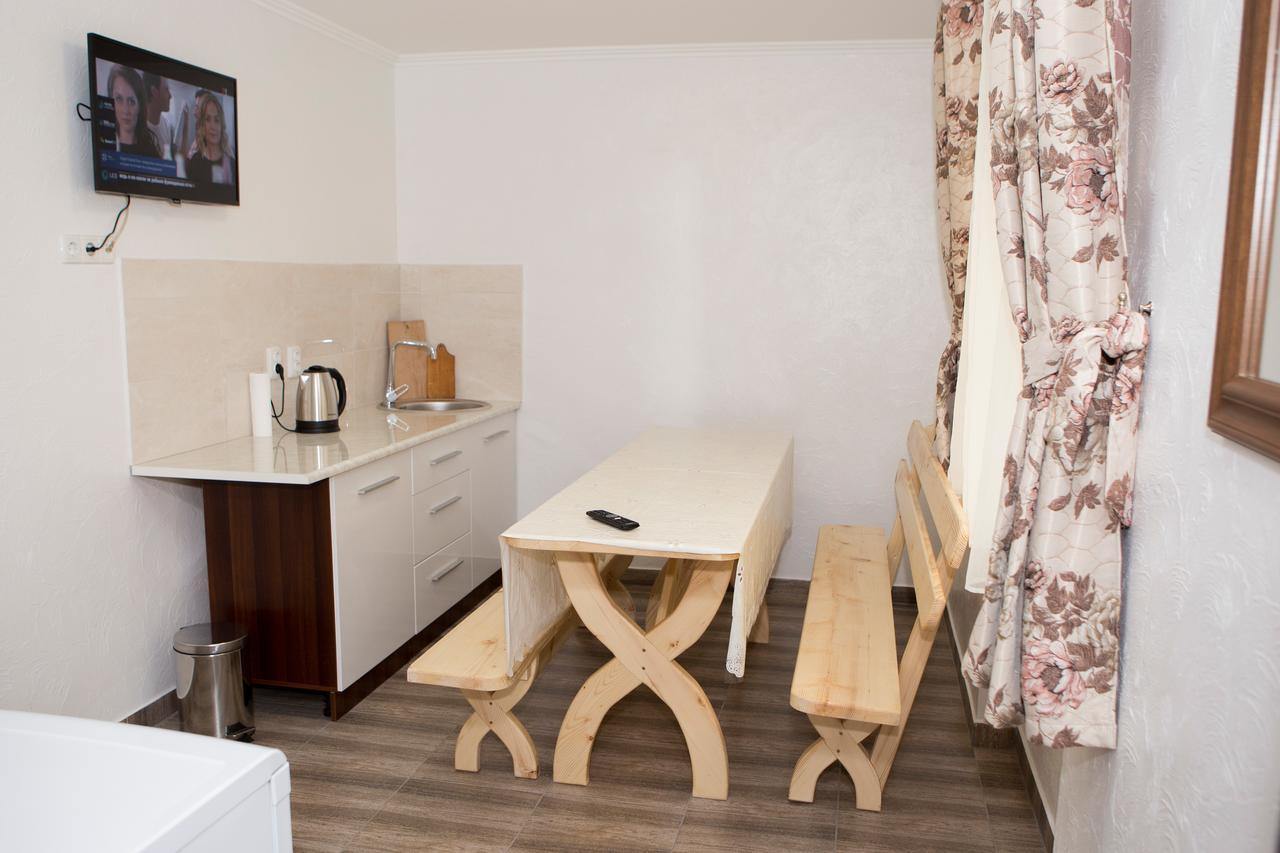 Apartamento Saxony Dim Chernivtsi Exterior foto
