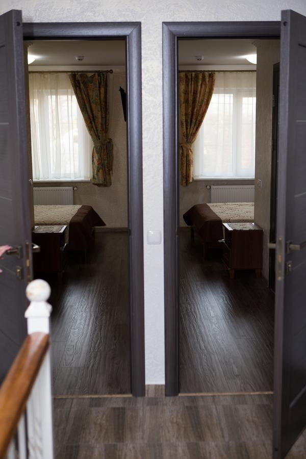 Apartamento Saxony Dim Chernivtsi Exterior foto