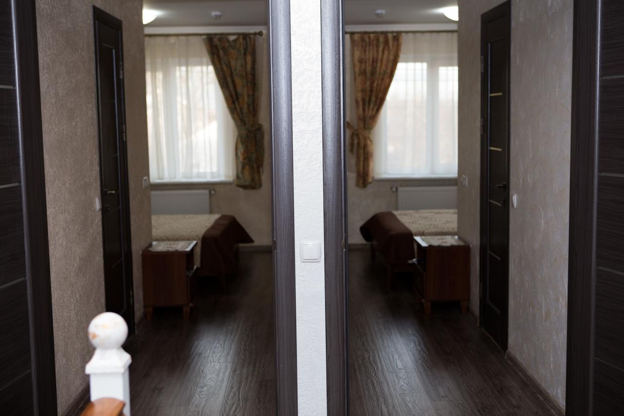Apartamento Saxony Dim Chernivtsi Exterior foto